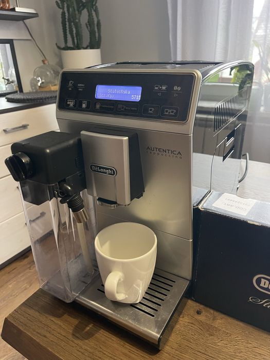 Ekspres ciśnieniowy do kawy Delonghi Autentica cappucino  ETAM29.66X