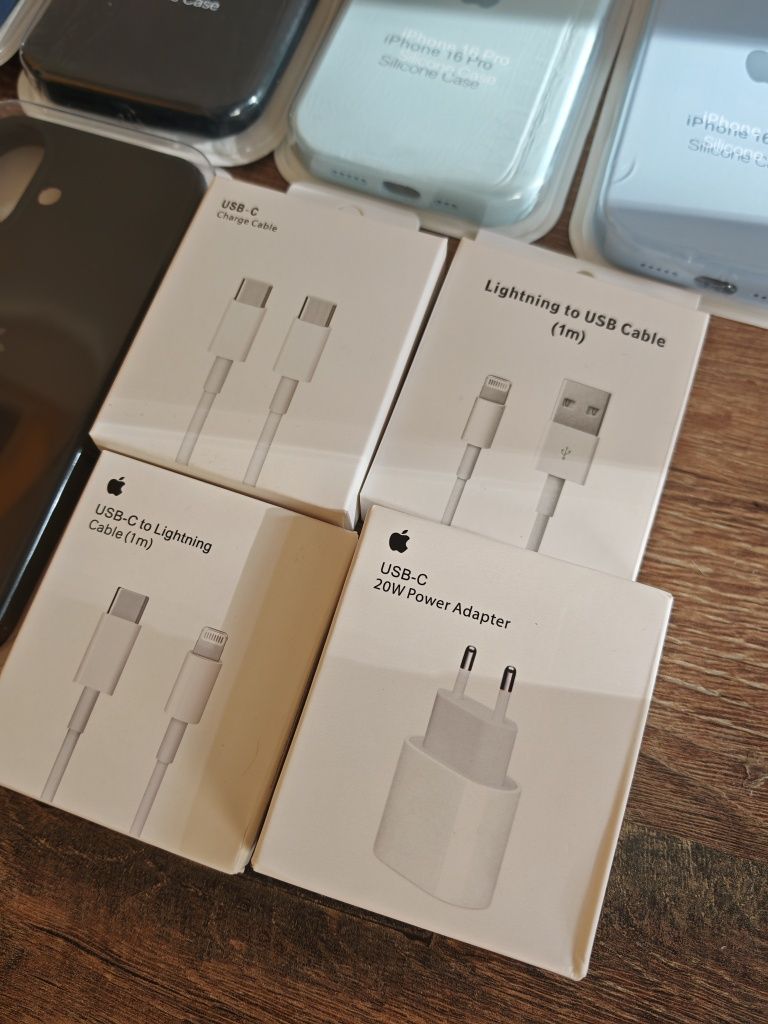 Capas iPhone 16 e Carregador e cabos