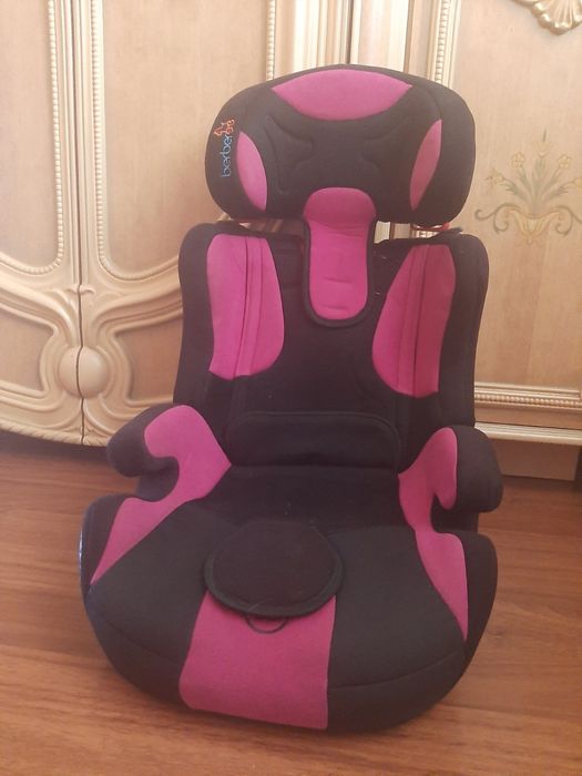 Крісло дитяче в автомобіль.