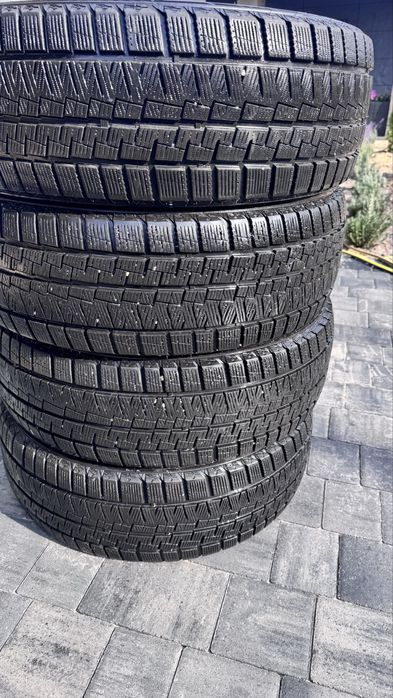 Продам зимнюю рещину 225\45\19