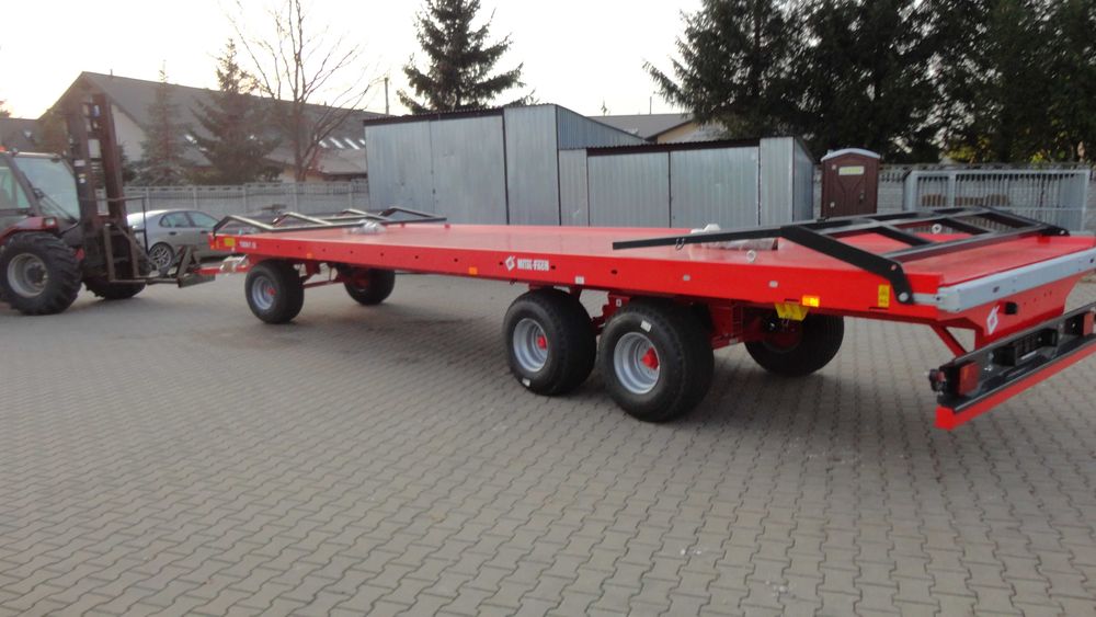 Przyczepa Laweta Platforma do bel balotów trzyosiowa Metal-fach T009