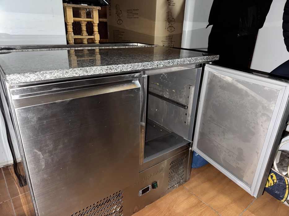 Саладетта холодильник з  склом+5 контейнерів нерж з кришками