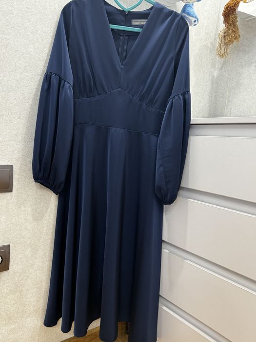 Плаття вечірнє міді