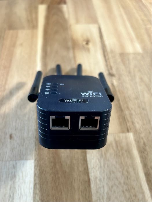 WiFi Extender - Wzmacniacz sygnału WiFi