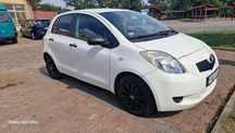 Toyota yaris 2006r