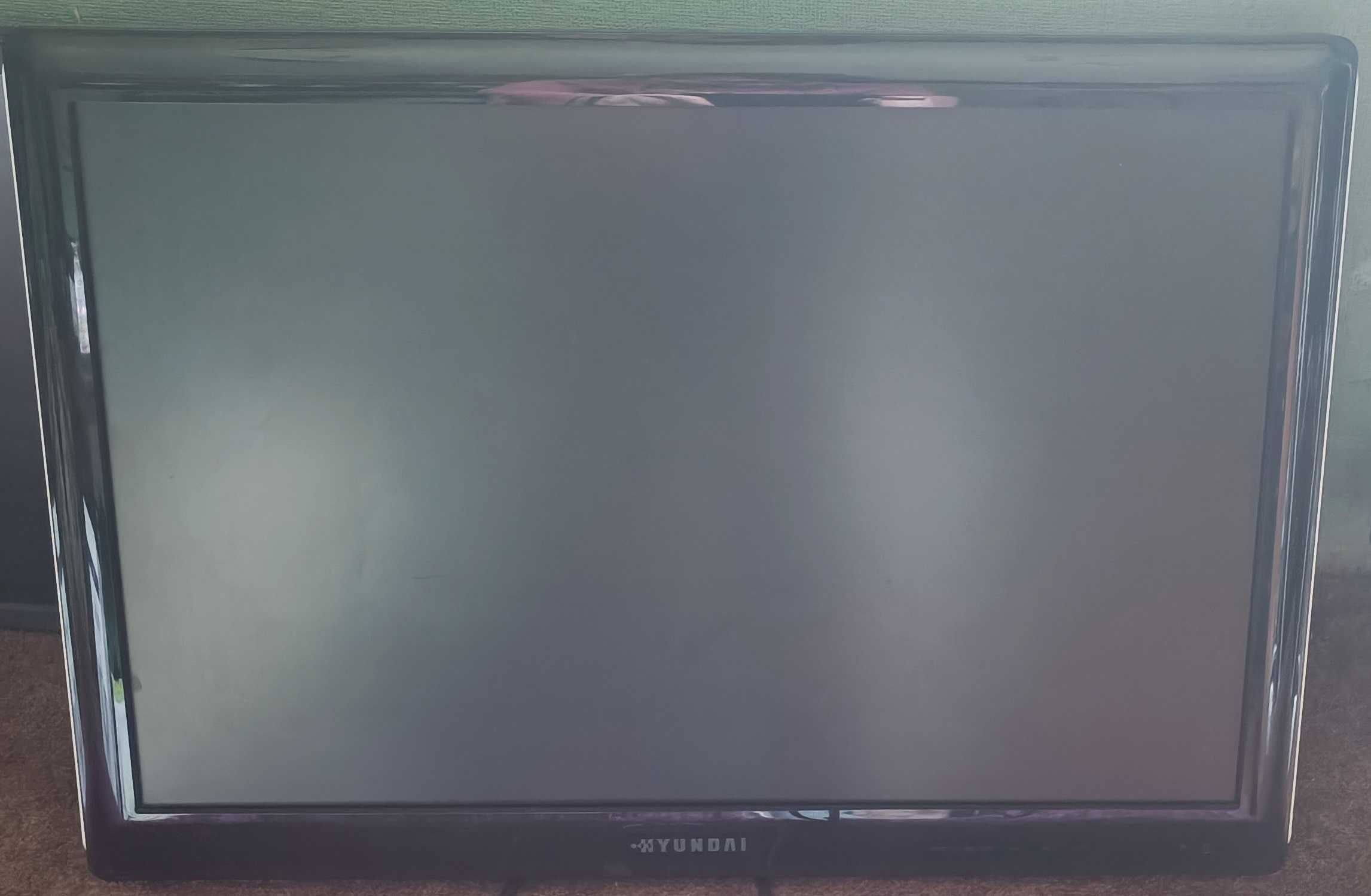 Monitor LCD HUNDAI 24” cale, nie w pełni sprawny