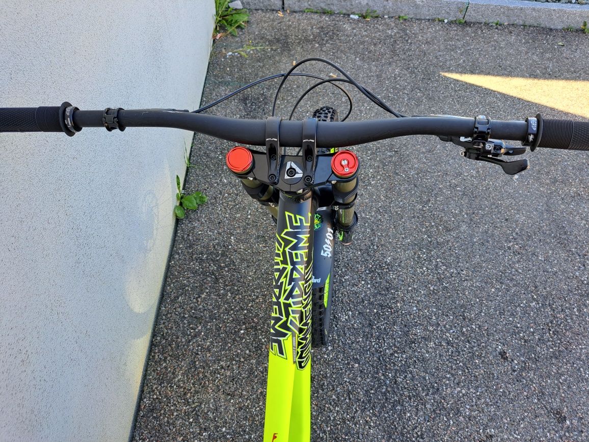 Commencal Supreme  V3    2017  AL     27.5    L