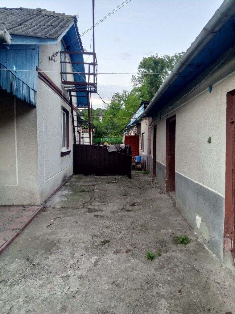 Продається будинок.Для тих хто цінує тишину і природу.