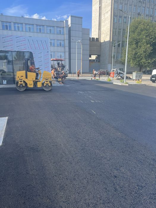 Укладка асфальтну крошку срез