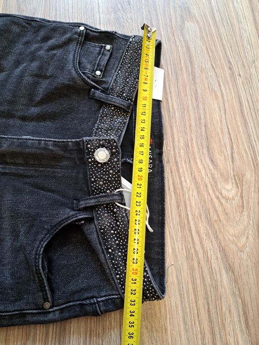 Spodnie jeansy rurki kamienie sm 28