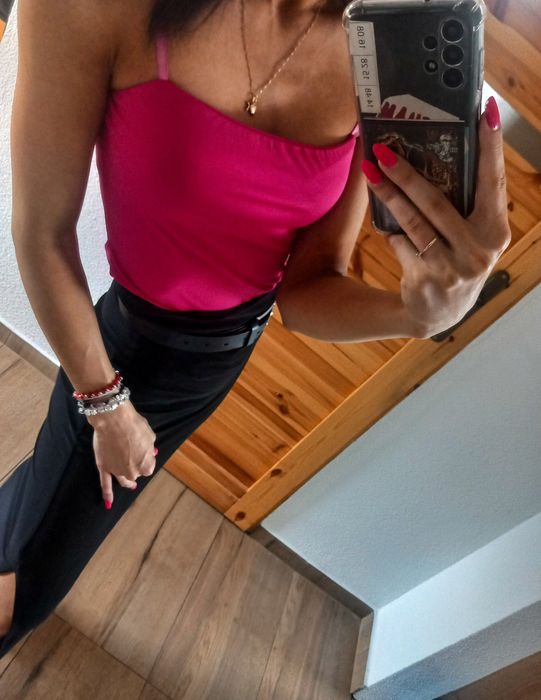 Body piękne z dekoltem  butik XS S