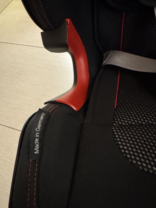 детское автокресло Britax Römer Advansafix IV R