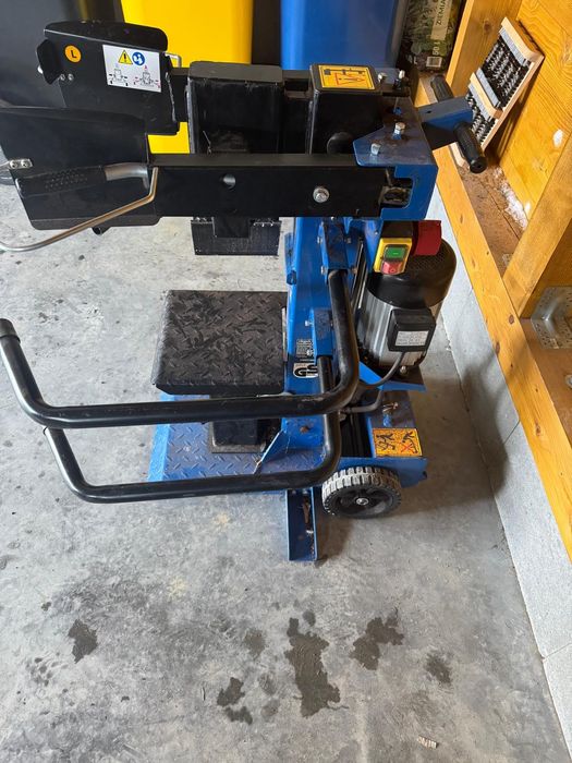 Łuparka do drewna Scheppach 15 ton .