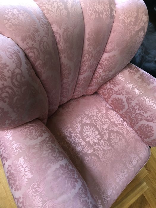 Fotel pudrowy róż vintage