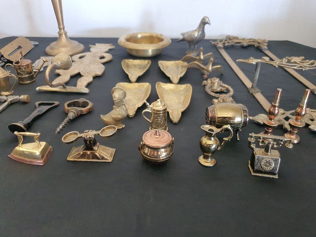 Miniaturas e outras peças de metal