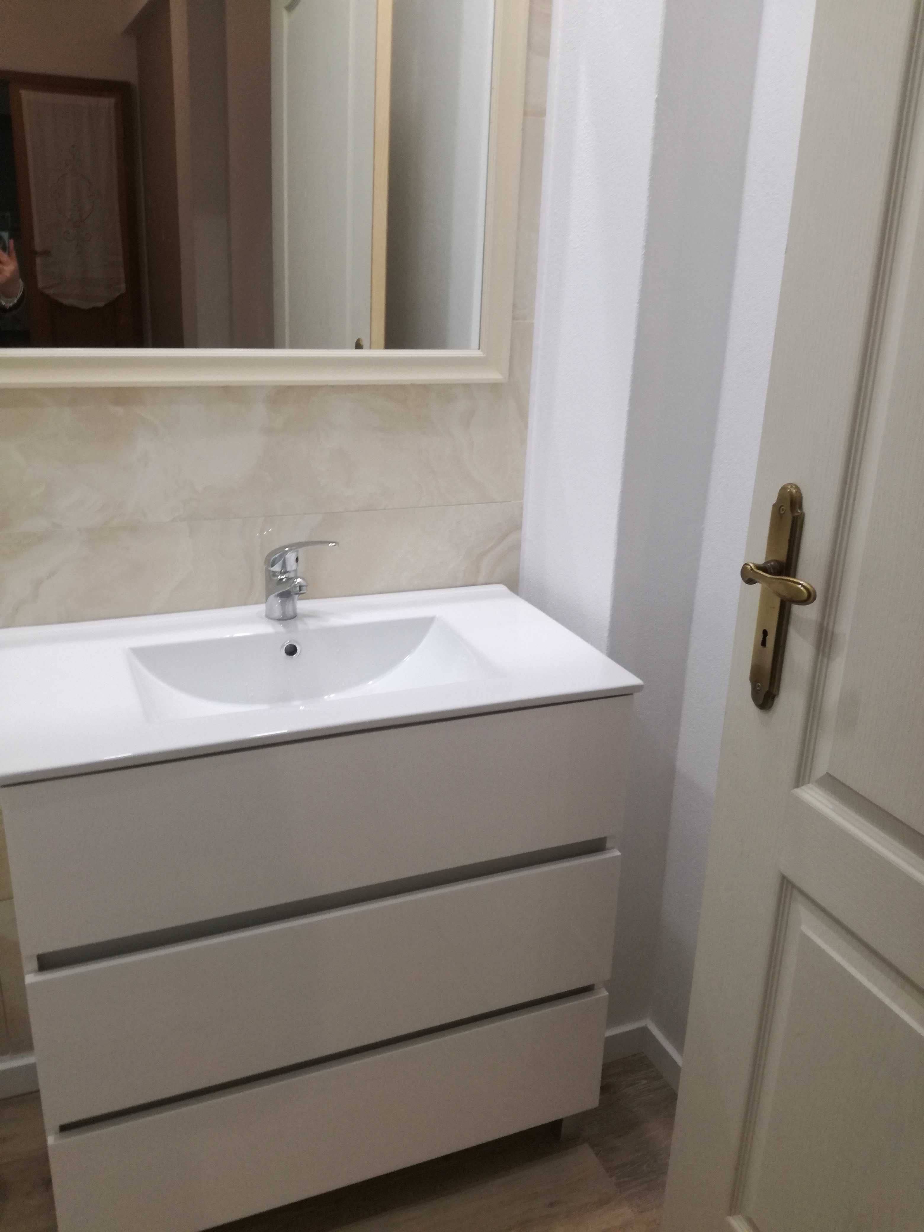 Quarto com WC privativo e sala refeições privada