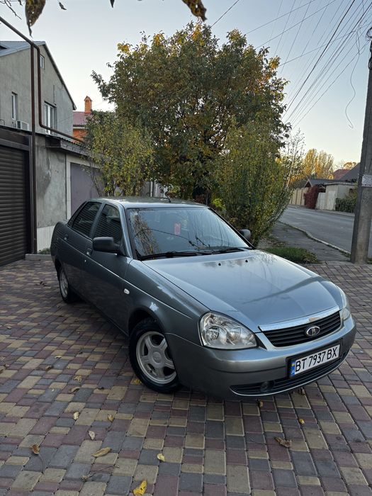 Lada Priora 2011 2170 люкс комплектация