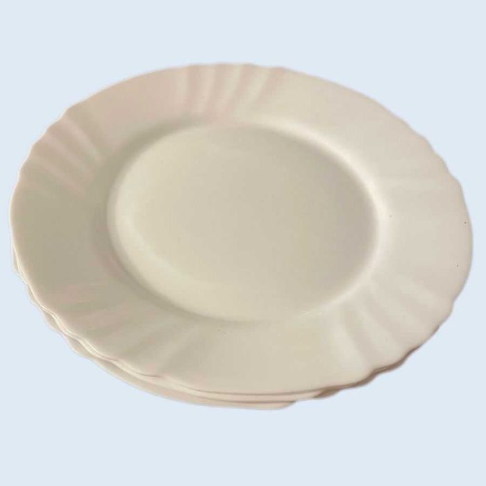 5 Pratos Fina Porcelana Branca