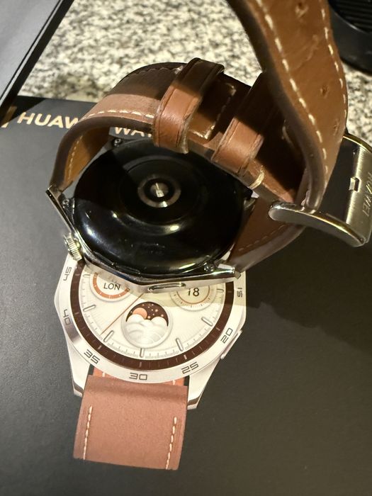 Smartwatch Huawei GT-4 (46mm) com 2 anos de garantia - USADO