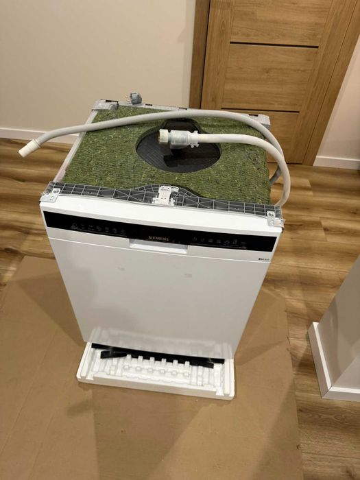 Zmywarka wolnostojąca podblatowa Siemens SN43HW54TS