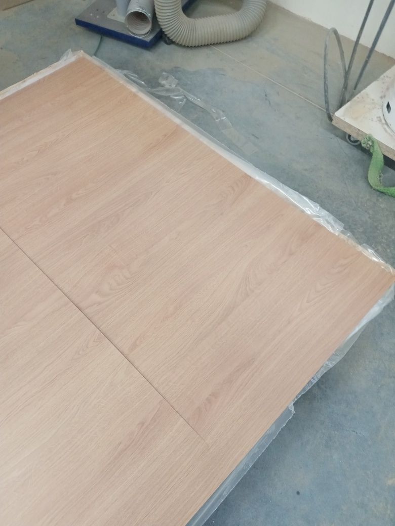 Laminat Egger H3395 Wymiar 2.8m *38cm1 cm.
