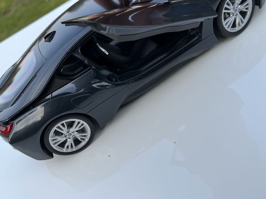 Bmw i8  Paragon  1 18  stan idealny