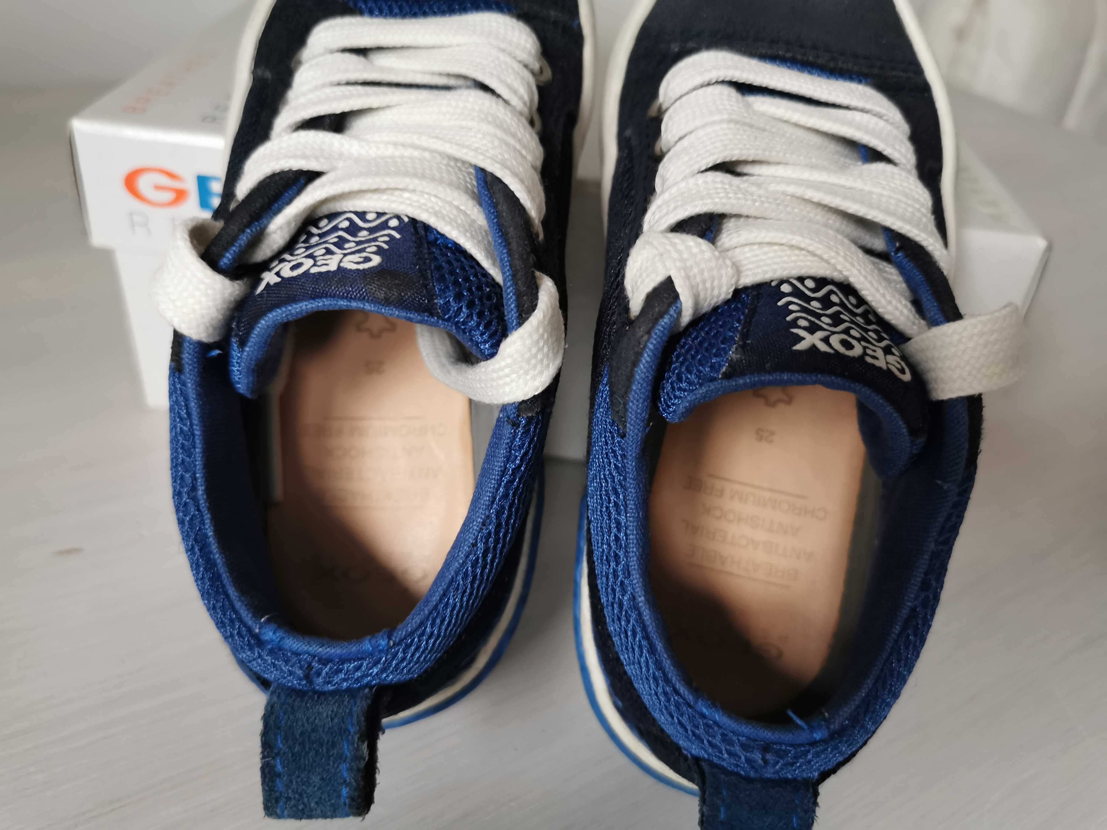 Tenisówki, sneakersy, buty chłopięce Geox Respira w rozmiarze 25