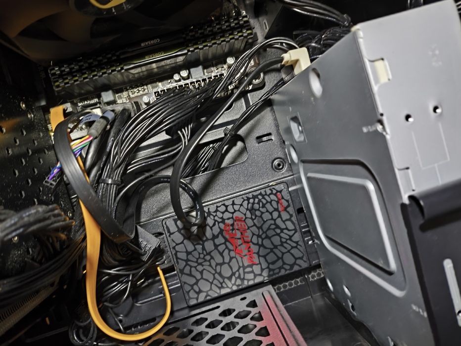 Komputer Gamingowy i5 7400, GTX970 4GB, 16GB DDR4, SSD256, WINDOWS 10
