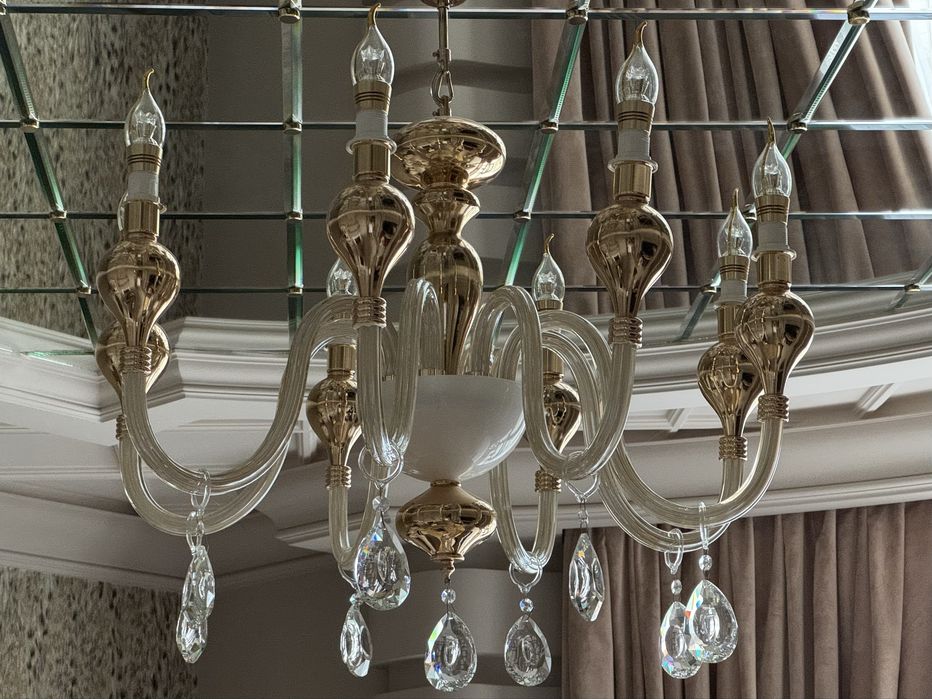 Люстра в класичному стилі