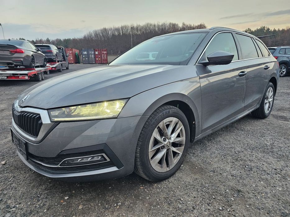 Skoda Octavia 2.0 150KM DSG, lekko uszkodzona
