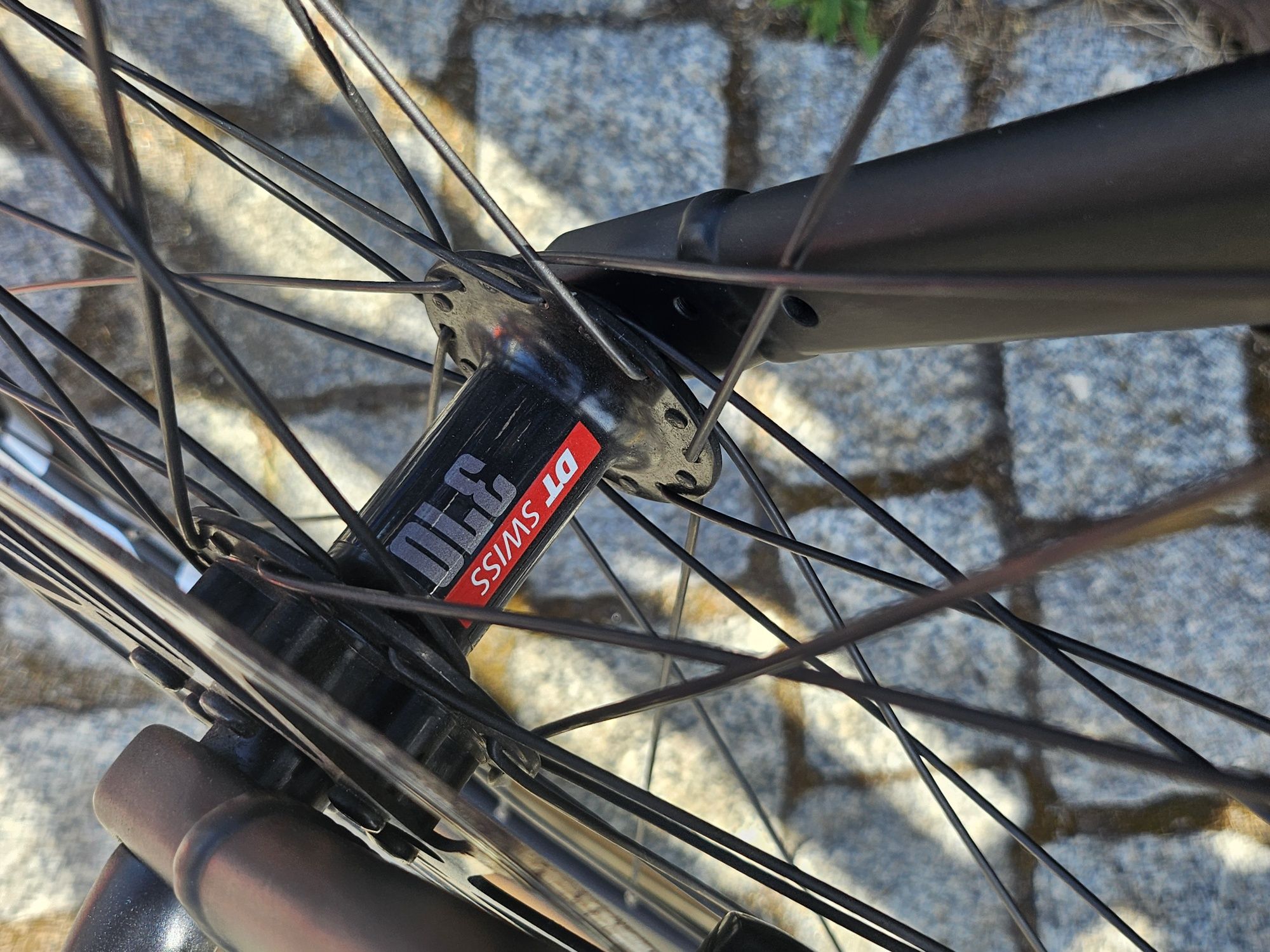 Bicicleta eléctrica e bike gravel KTM