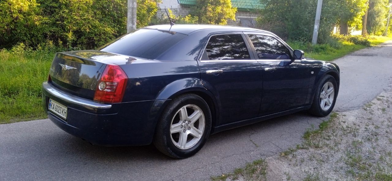 Продам Crysler 300c. 2.7 v6 2007 gbo