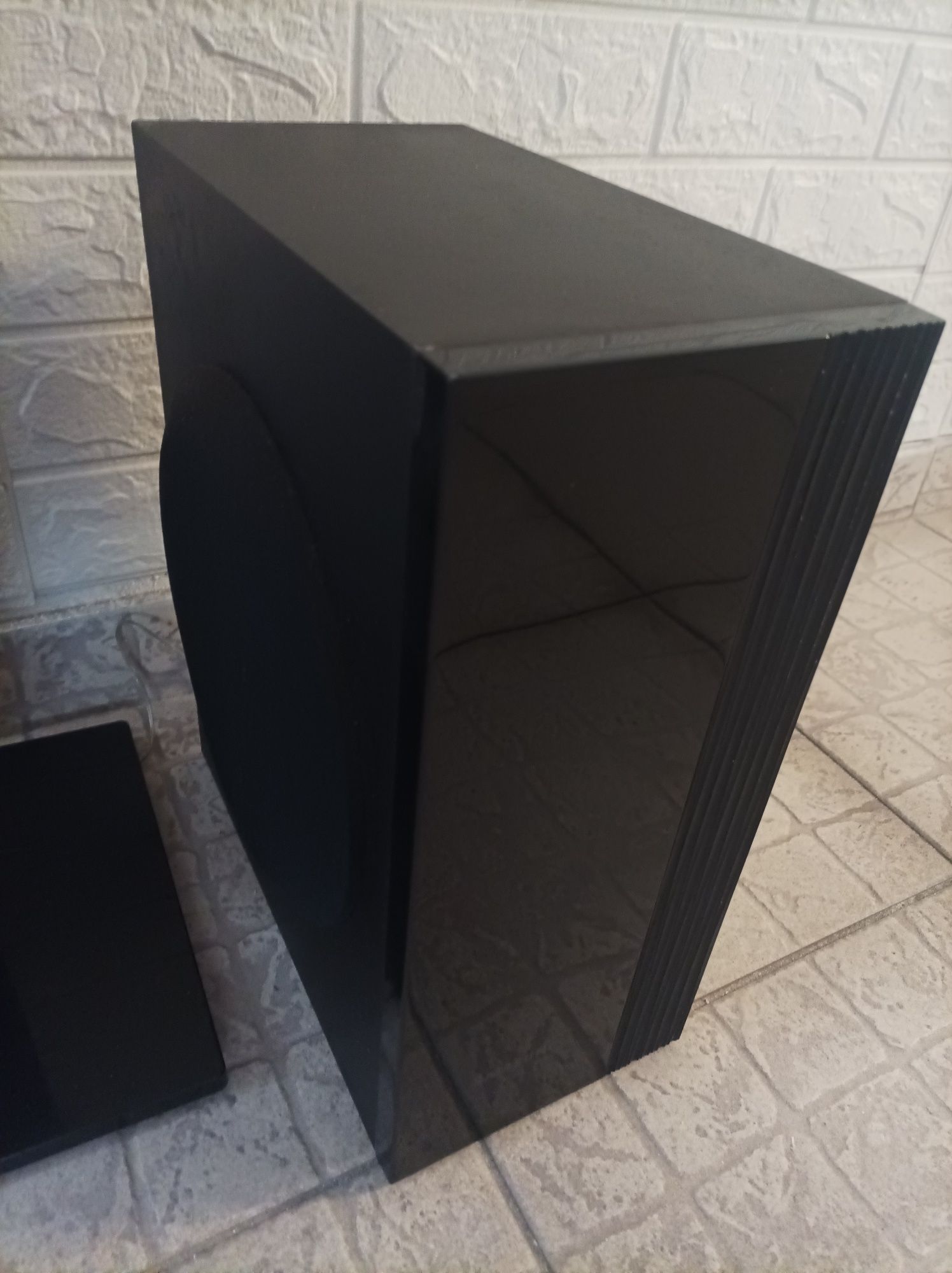 Colunas Samsung usadas em bom estado