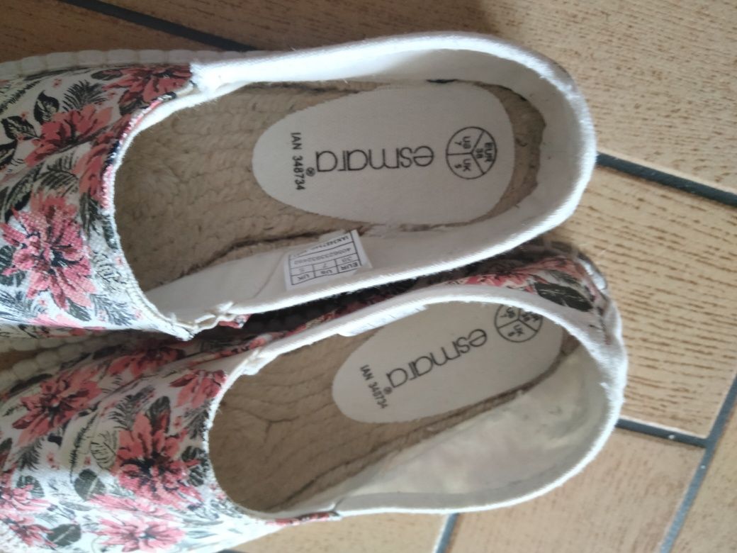 Espadryle w kwiaty roz 38