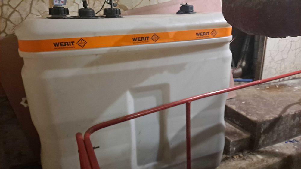 Zbiornik dwupłaszczowy na olej opałowy