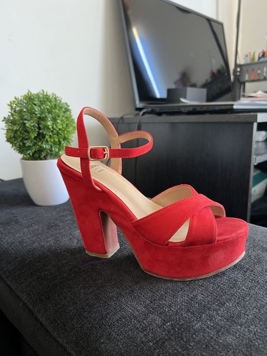 Sandalias tamanho 35