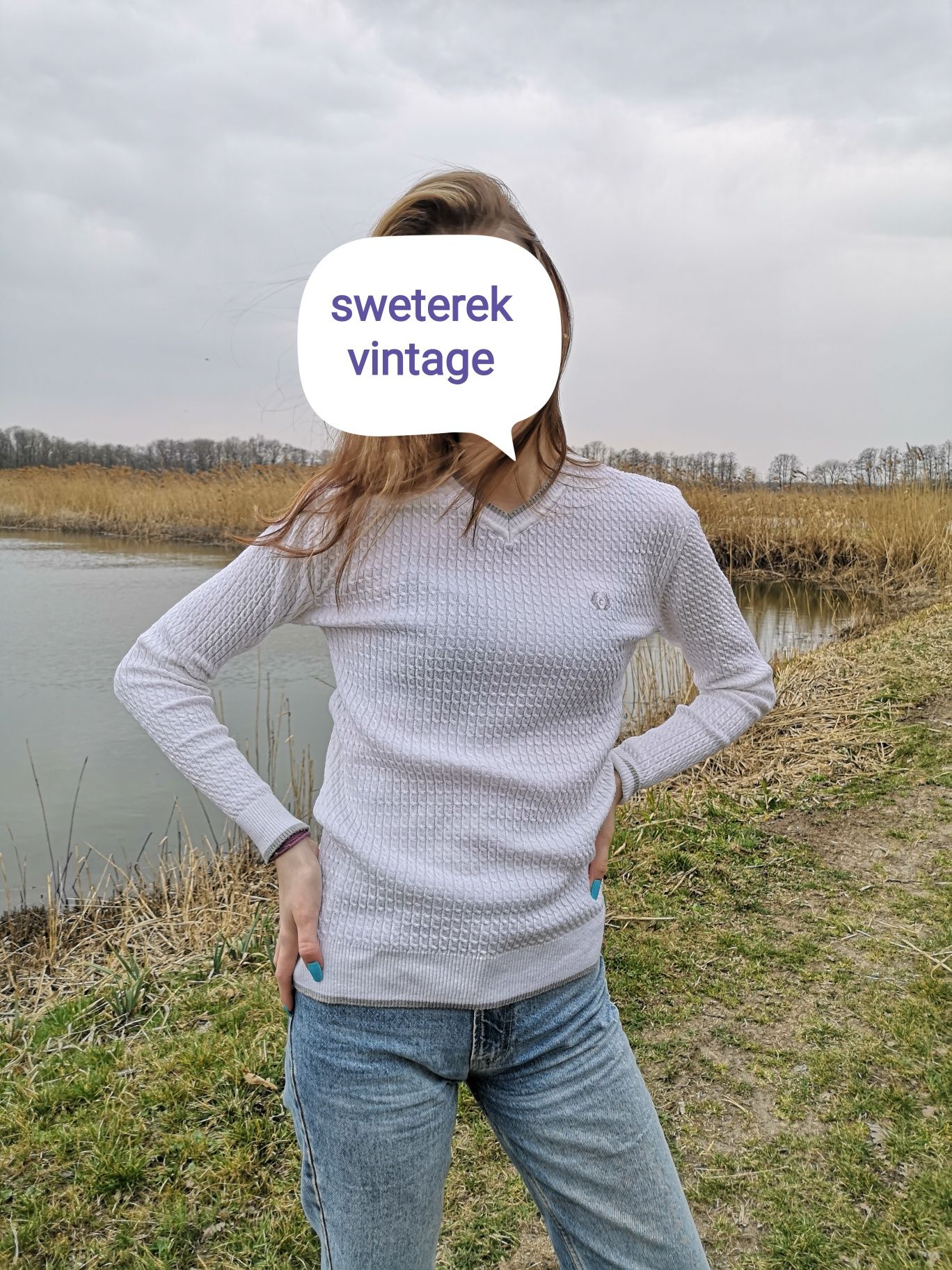 Sweterek vintage w serek v-neck biały elegancki/ r. S/M