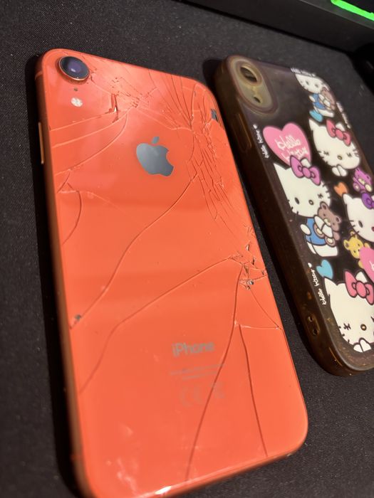 iPhone XS 64GB – uszkodzony ekran i pęknięte plecy