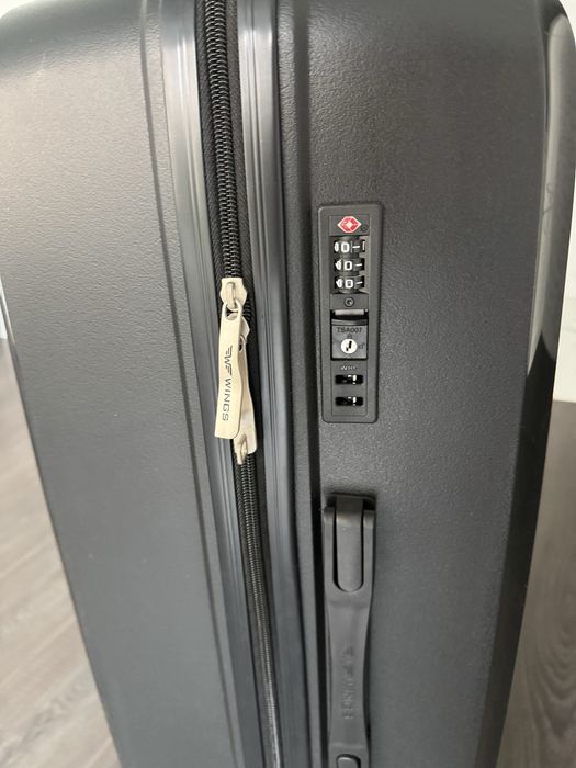 Чорна Велика Валіза - чемодан - Поліпропілен - L - новий