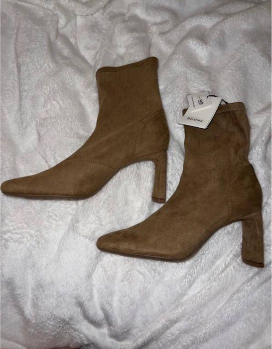 Замшевые ботинки на каблуке, Бершка. Размер 38