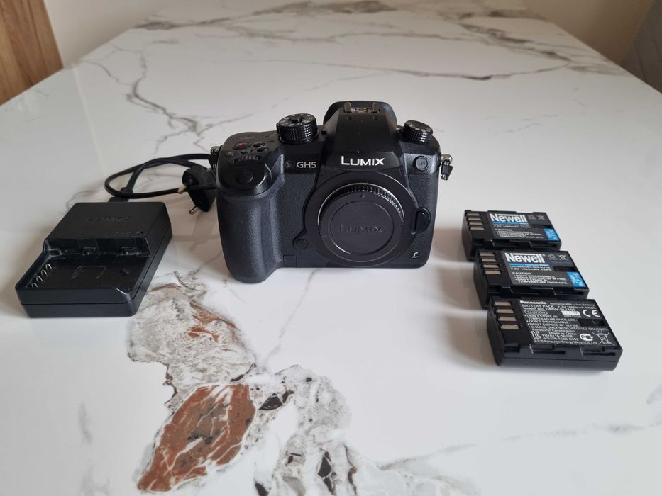Panasonic Lumix GH5 Body + V-LOG | Idealny Stan, Gotowy Zestaw
