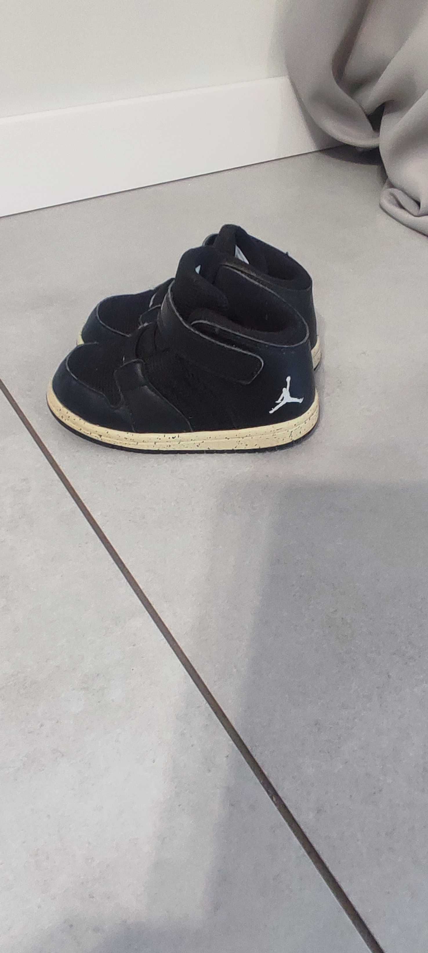 Buty dziecięce NIKE  JORDAN roz. 23,5