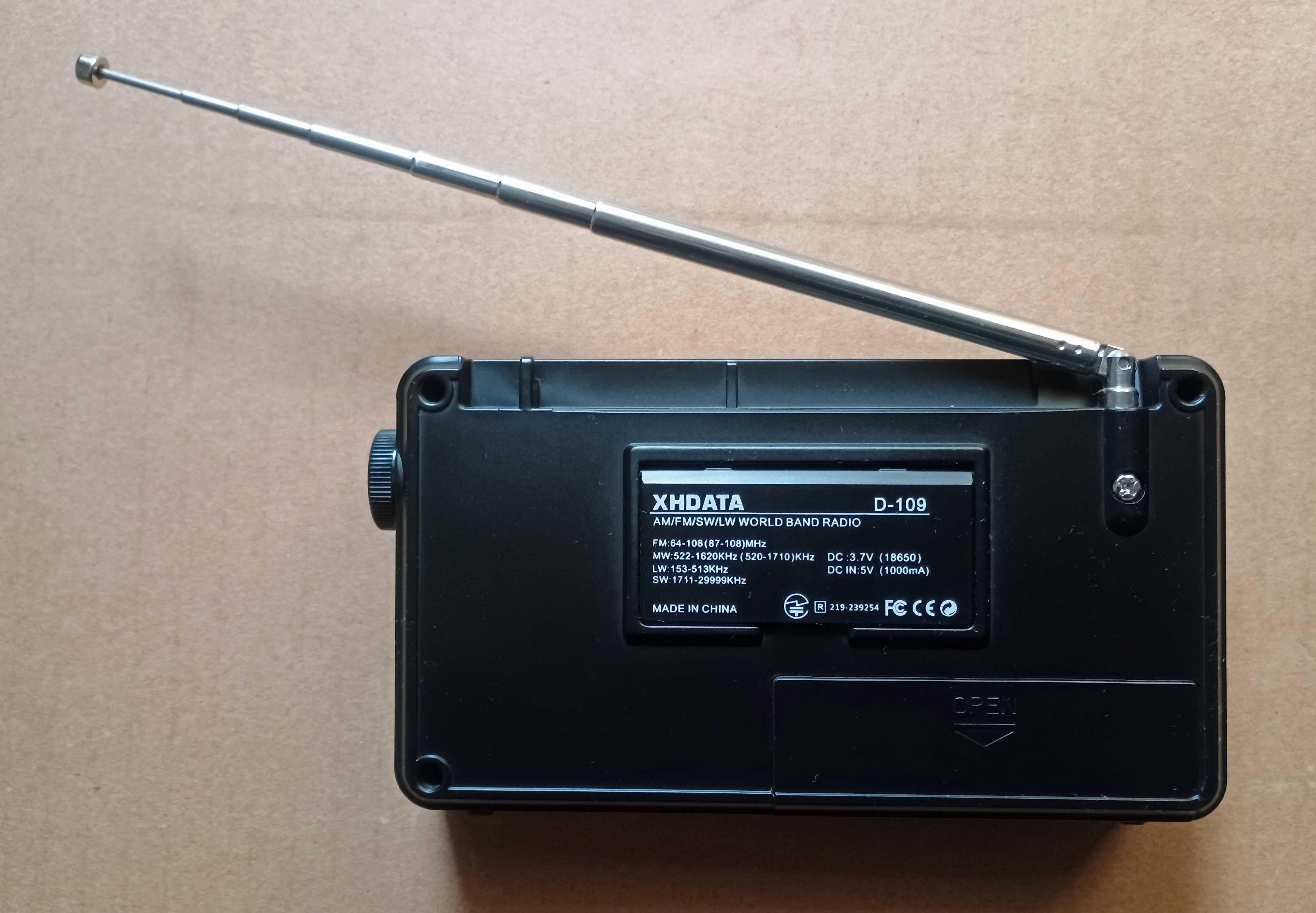 Radio XHADATA  D 109