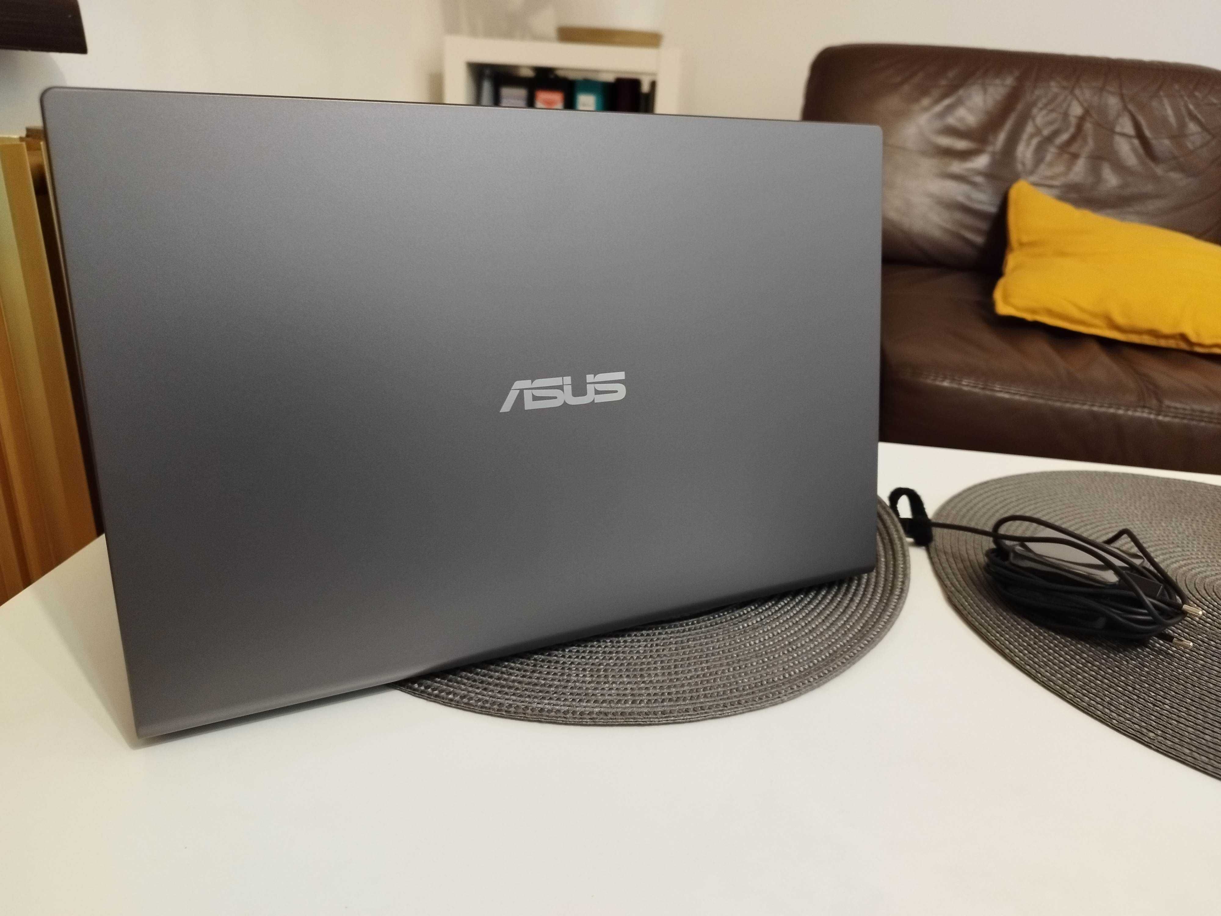 Laptop Asus D515D 15,6" AMD Ryzen 3 8/256 GB SSD, AMD Radeon