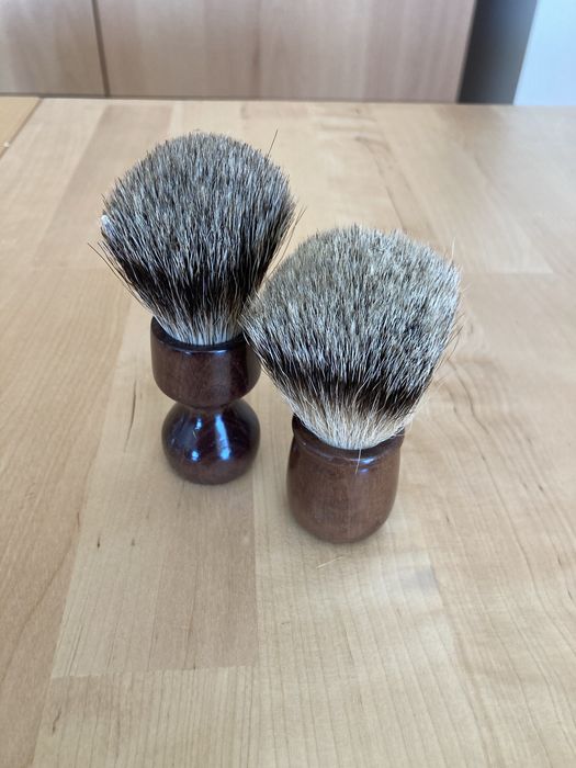 Pinceis para barba em pelo natural. Novos