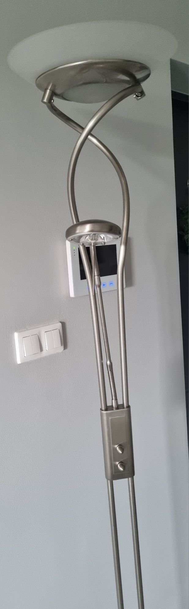 Lampa podłogowa stojąca