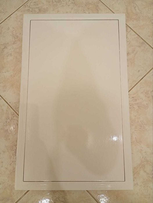 Великий оглядовий ревізійний люк 30 на 50 см ревізійні дверцята