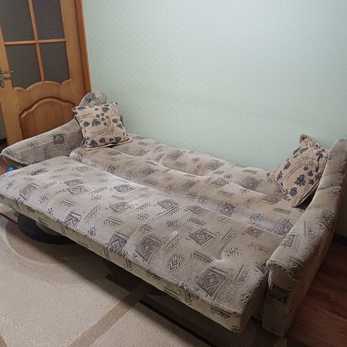 Диван розкладний + крісло (самовивіз)