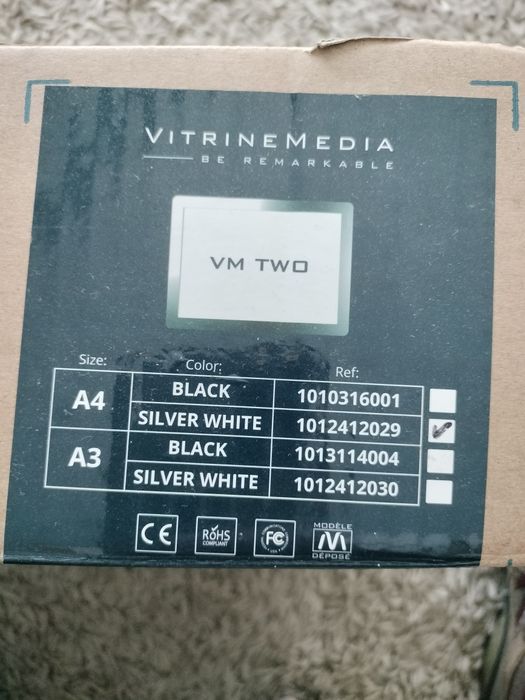 Vitrinemedia placas novas