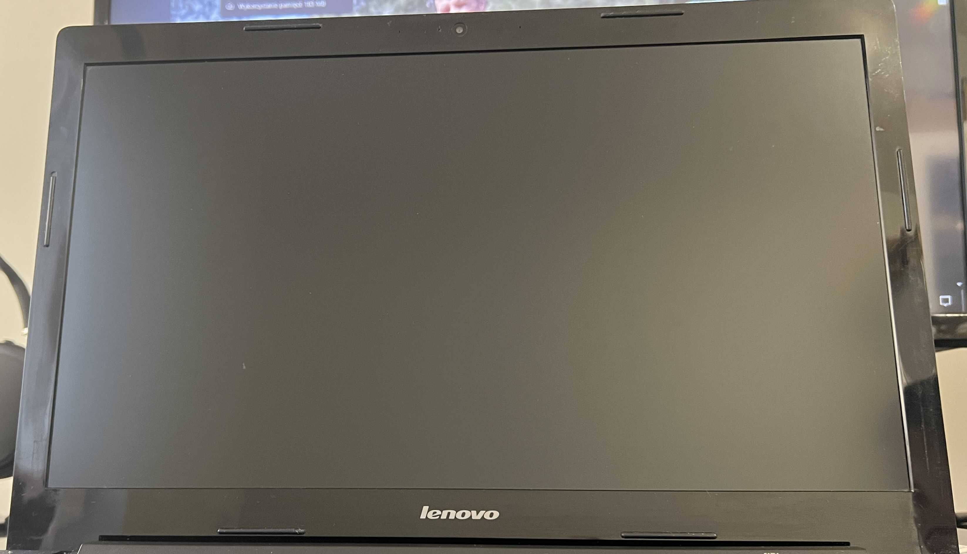 Laptop Lenovo 17,3 cala/ i7 / 16GB RAM/ 256GB SSD